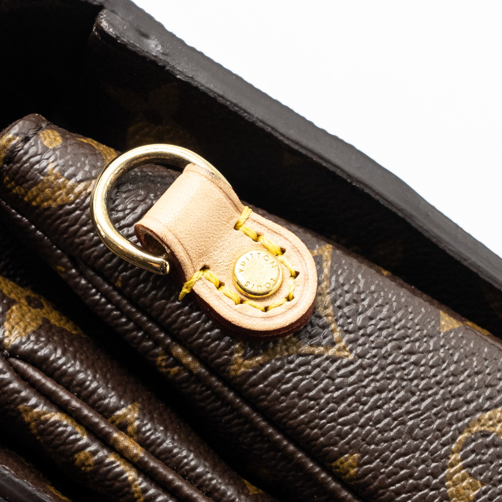 AAA Replica Louis Vuitton LV POCHETTE MÉTIS MONOGRAM CANVAS GHW