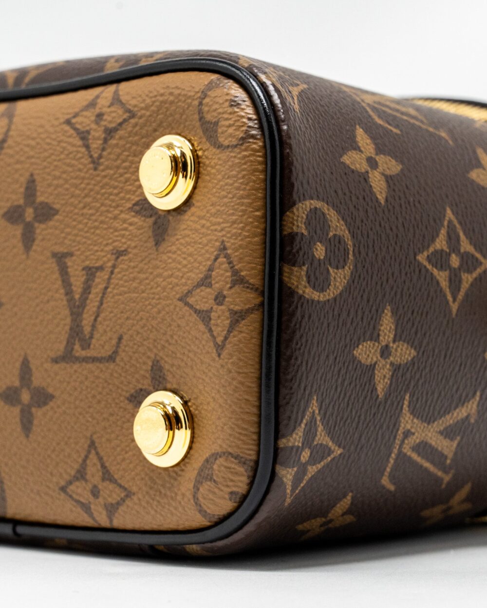 AAA Replica Louis Vuitton LV VANITY CASE PM MONOGRAM REVERSE CANVAS GHW