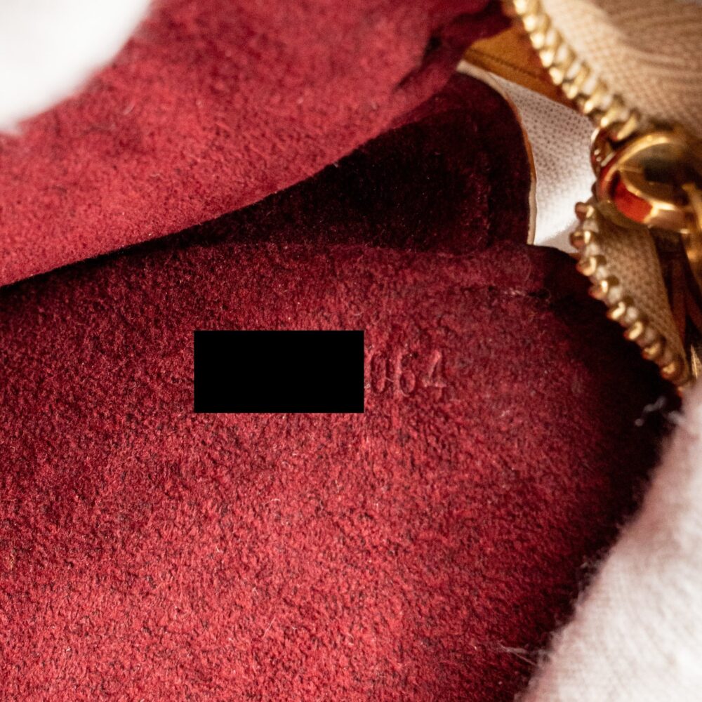 AAA Replica Louis Vuitton LV TAKASHI MURAKAMI POCHETTE ACCESSORIES MONOGRAM WHITE/MULTICOLOUR GHW