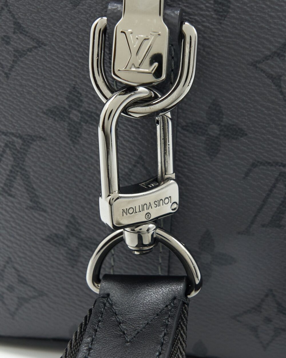 AAA Replica Louis Vuitton LV CITY KEEEPALL 27CM MONOGRAM ECLIPSE AND MONOGRAM ECLIPSE REVERSE