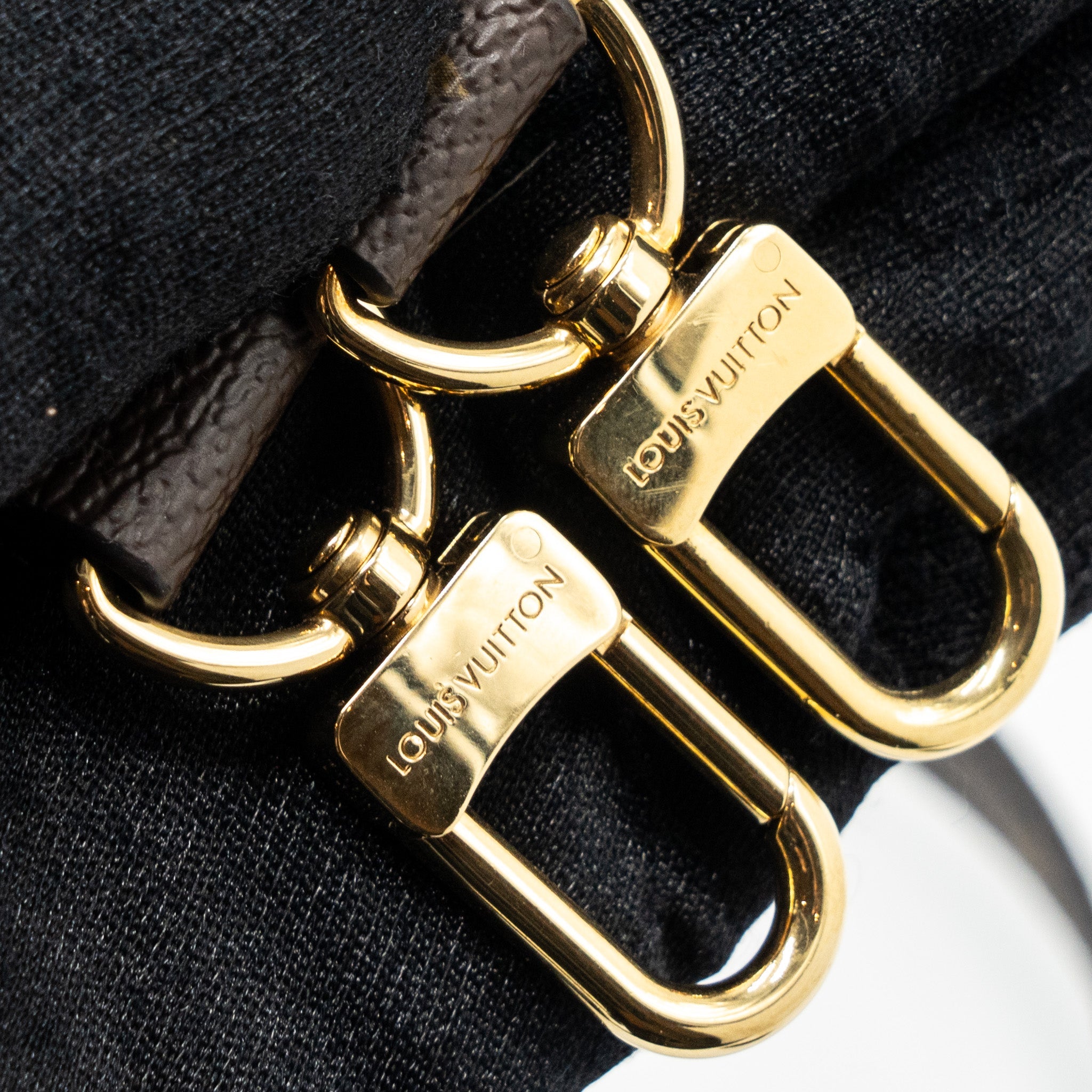 AAA Replica Louis Vuitton LV POCHETTE MÉTIS MONOGRAM CANVAS GHW