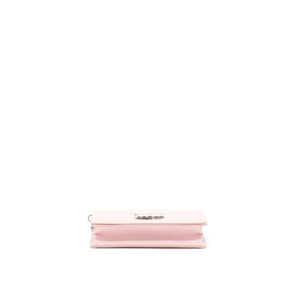 AAA Replica Louis Vuitton LV TWIST WALLET ON CHAIN EPI PINK SHW