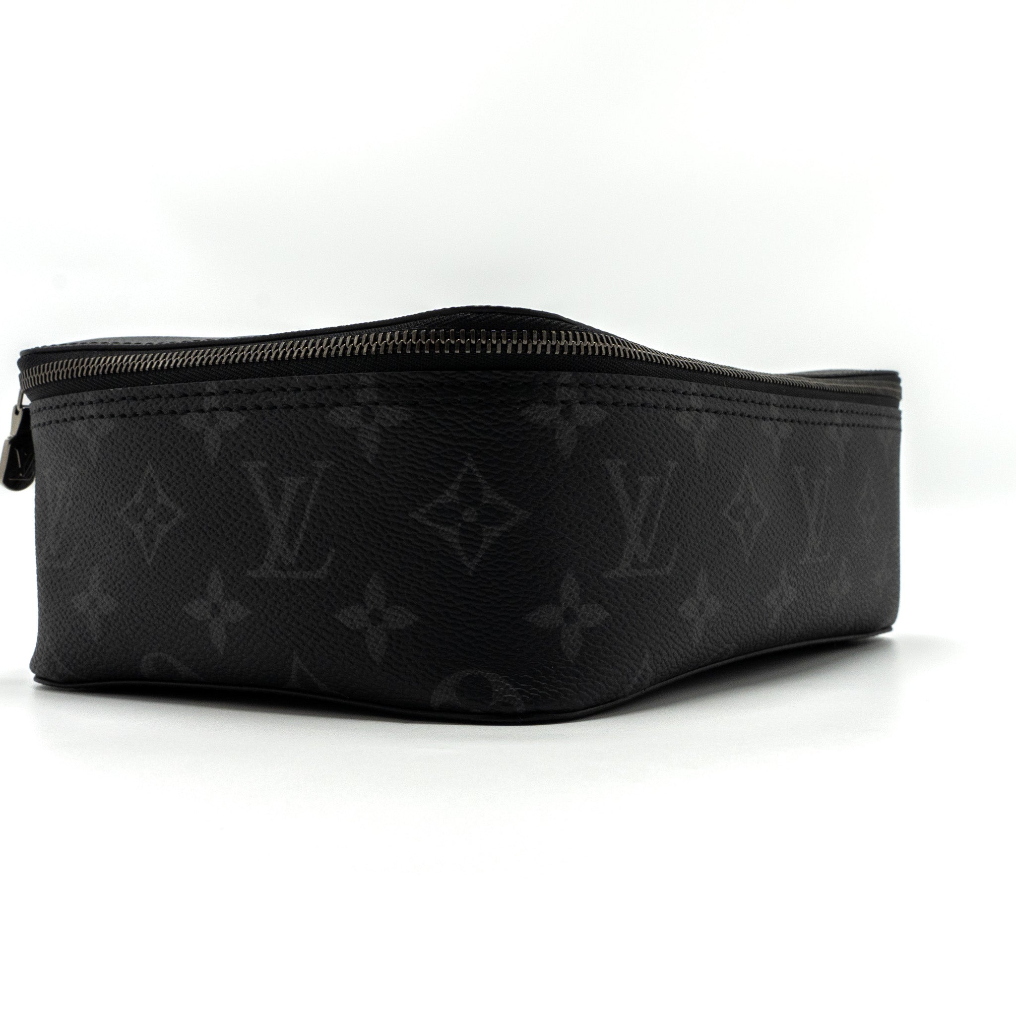 AAA Replica Louis Vuitton LV PACKING CUBE MM MONOGRAM ECLIPSE SHW