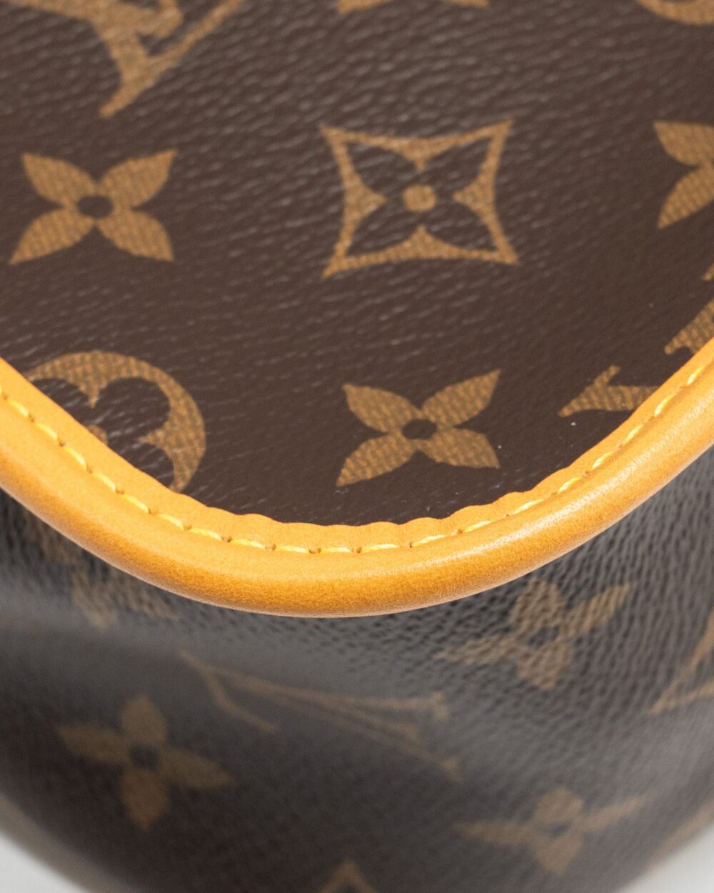 AAA Replica Louis Vuitton LV DIANE BAG WITH FUCHSIA STRAP MONOGRAM CANVAS GHW
