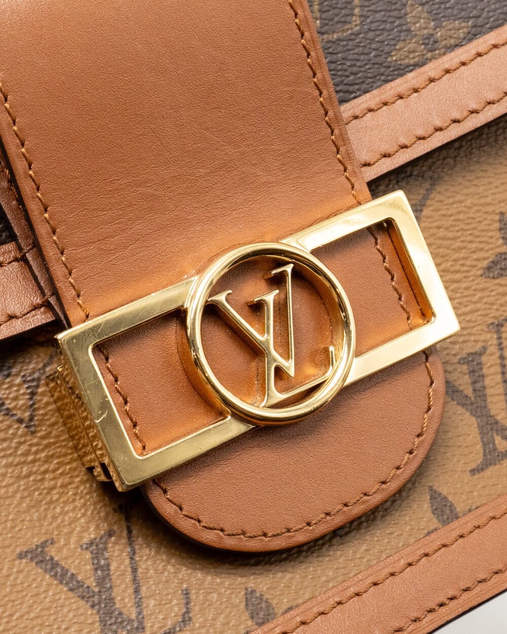 AAA Replica Louis Vuitton LV DAUPHINE MM MONOGRAM / MONOGRAM REVERSE CANVAS GHW