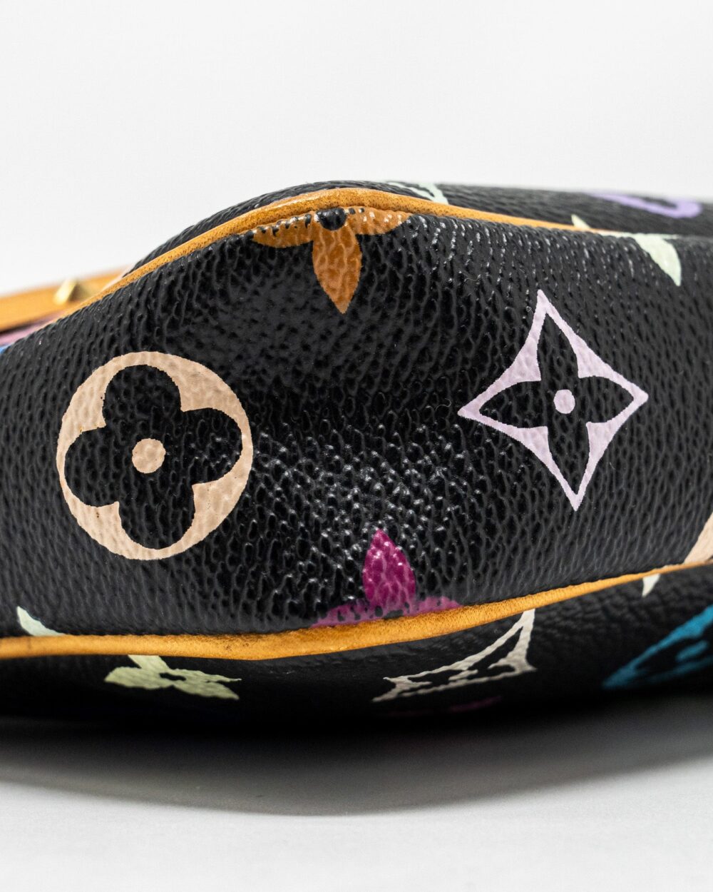 AAA Replica Louis Vuitton LV POCHETTE ACCESSORIES CANVAS BLACK MULTICOLOUR GHW