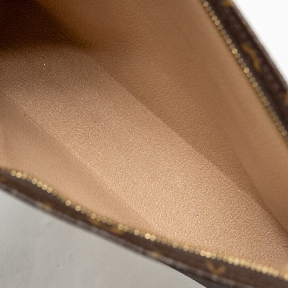 AAA Replica Louis Vuitton LV TOILETRY POCHETTE 26 MONOGRAM CANVAS GHW