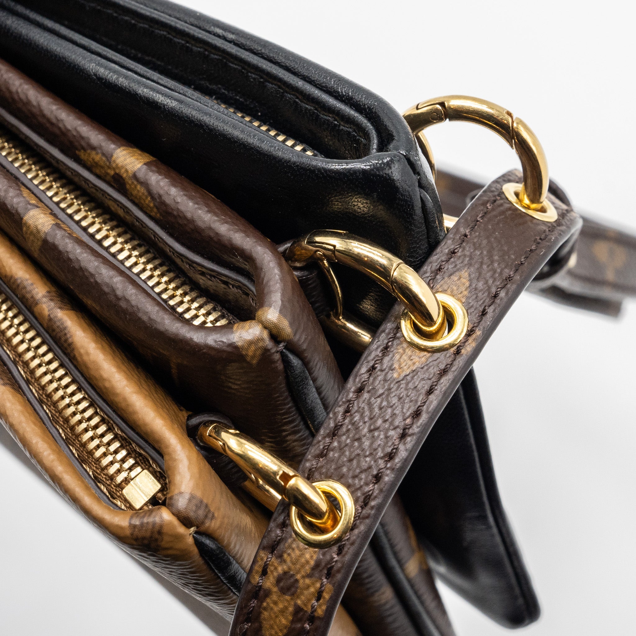AAA Replica Louis Vuitton LV LV3 POCHETTE SHOULDER BAG REVERSE MONOGRAM CANVAS LAMBSKIN GHW