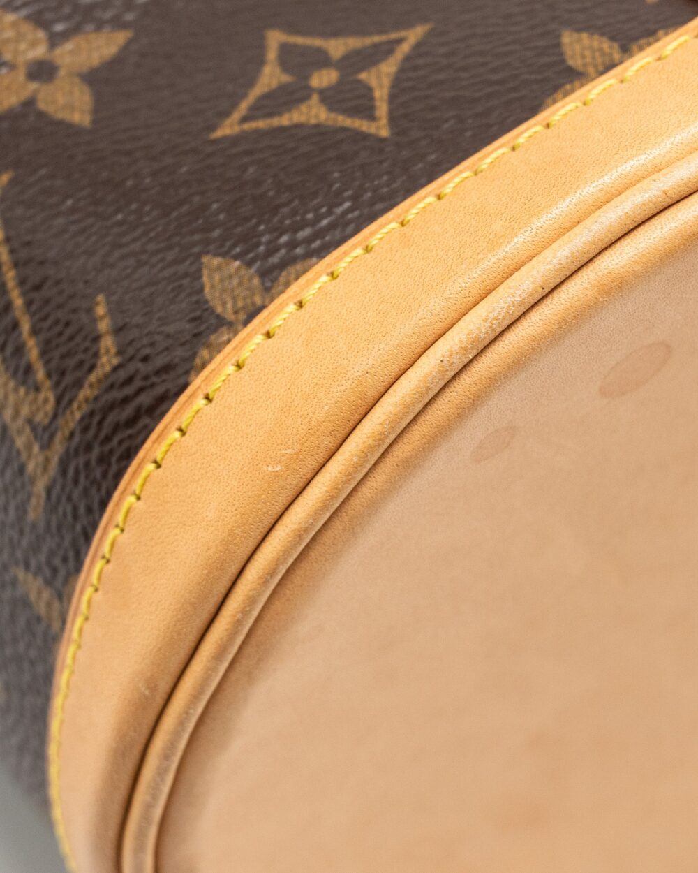 AAA Replica Louis Vuitton LV DUFFLE BAG MONOGRAM CANVAS GHW