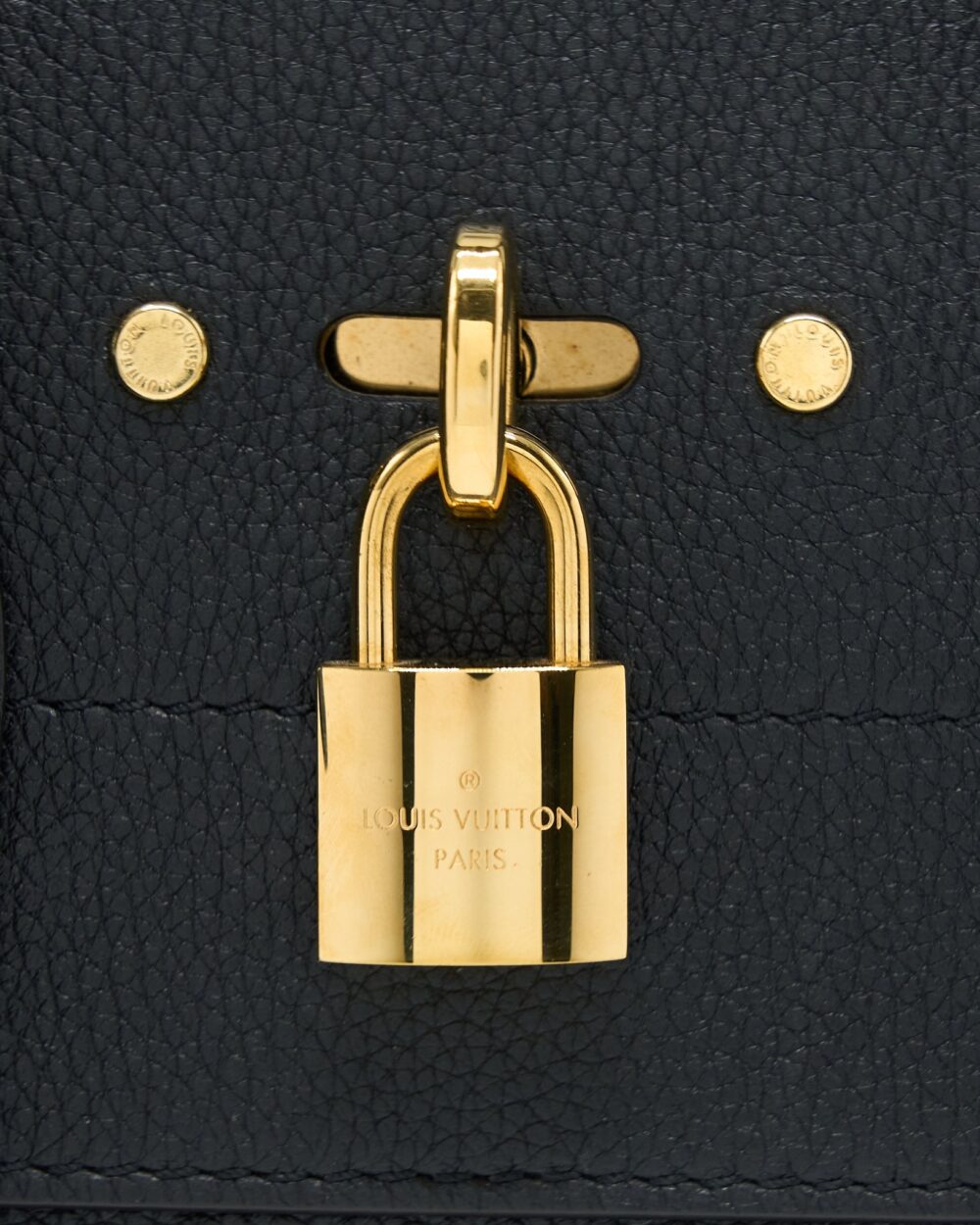 AAA Replica Louis Vuitton LV CITY STEAMER MM GRAINED CALFSKIN BLACK GHW