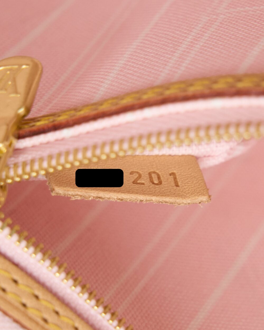 AAA Replica Louis Vuitton LV NEVERFULL MM BY THE POOL OMBRÉ ROSE GHW