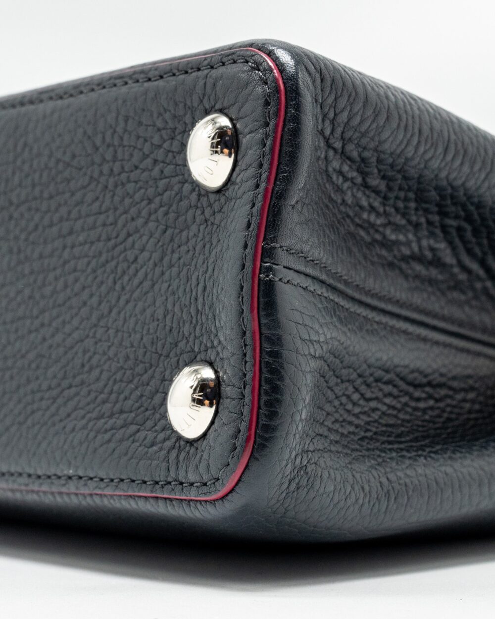 AAA Replica Louis Vuitton LV CAPUCINES BB TAURILLON NAVY SHW