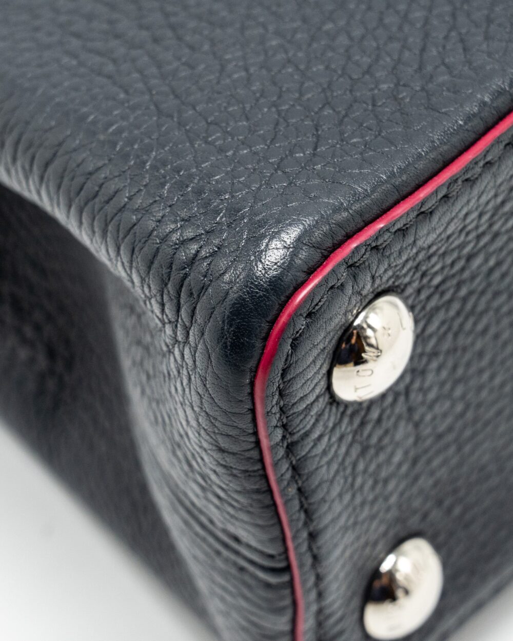 AAA Replica Louis Vuitton LV CAPUCINES BB TAURILLON NAVY SHW