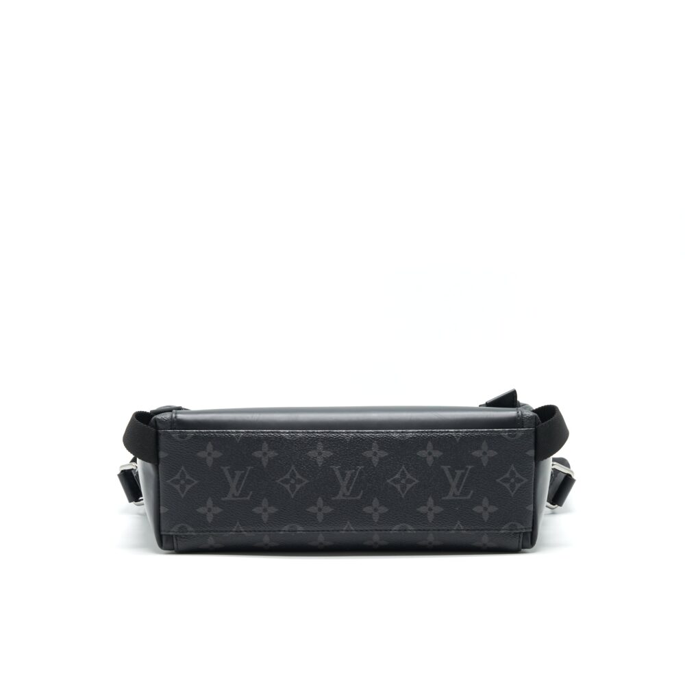 AAA Replica Louis Vuitton LV MESSENGER PM VOYAGER MONOGRAM