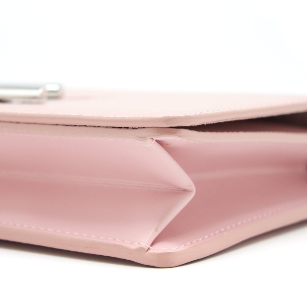 AAA Replica Louis Vuitton LV TWIST WALLET ON CHAIN EPI PINK SHW
