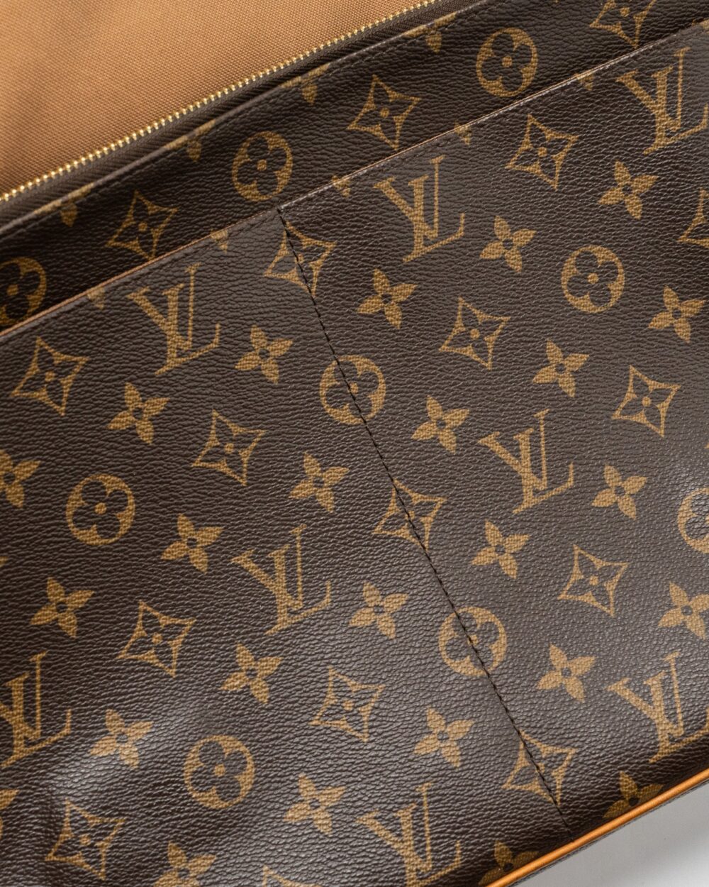 AAA Replica Louis Vuitton LV MEN’S MESSENGER BAG MONOGRAM CANVAS GHW