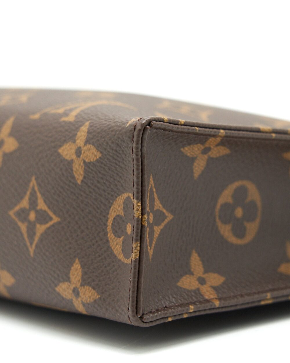 AAA Replica Louis Vuitton LV TOILETRY POCHETTE 26 MONOGRAM CANVAS YEAR2020