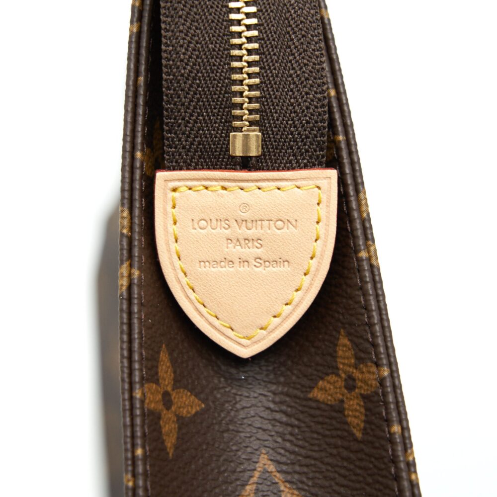 AAA Replica Louis Vuitton LV TOILETRY POUCH SIZE 26 IN MONOGRAM