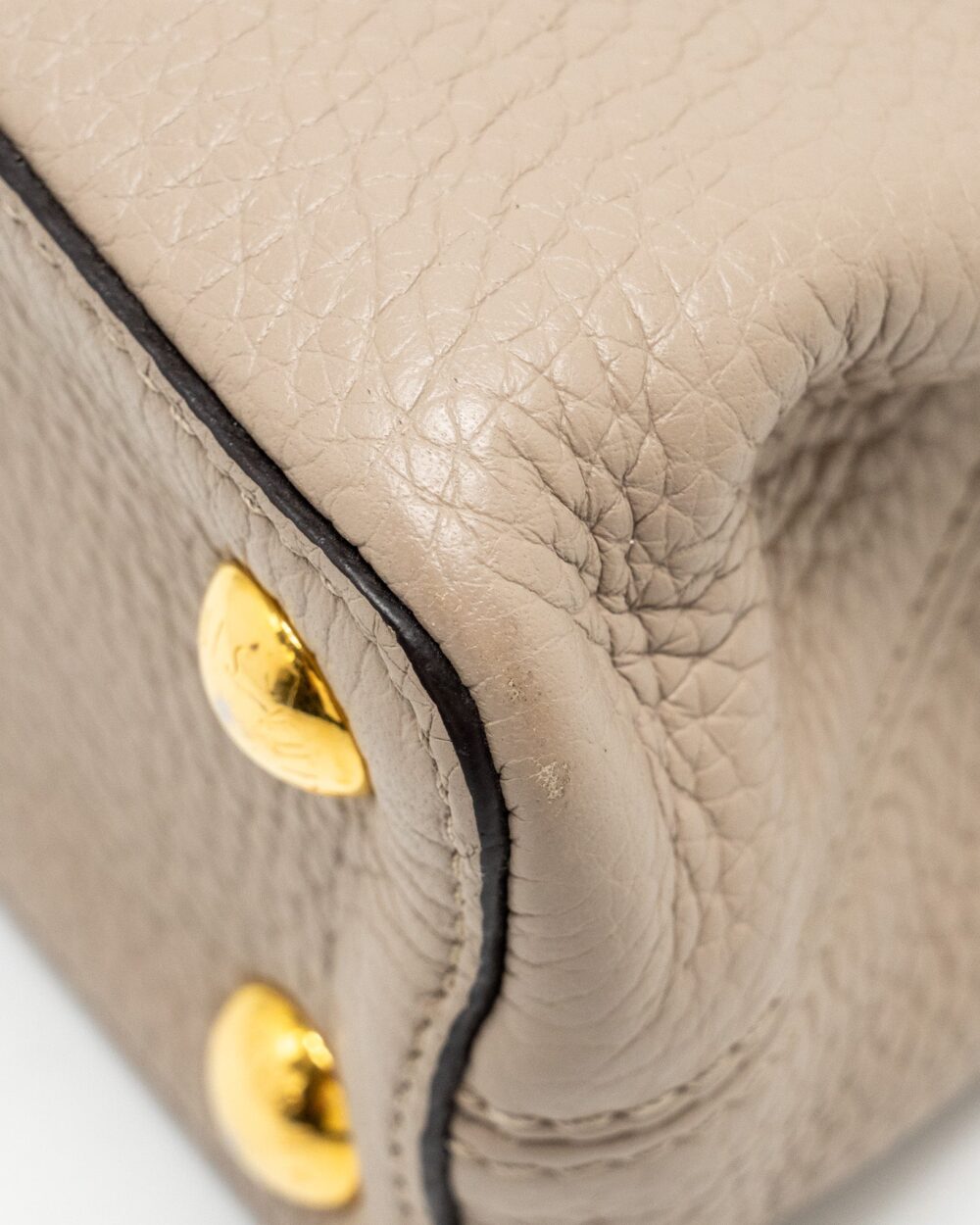 AAA Replica Louis Vuitton LV CAPUCINES BB TAURILLON LIGHT GREY GHW