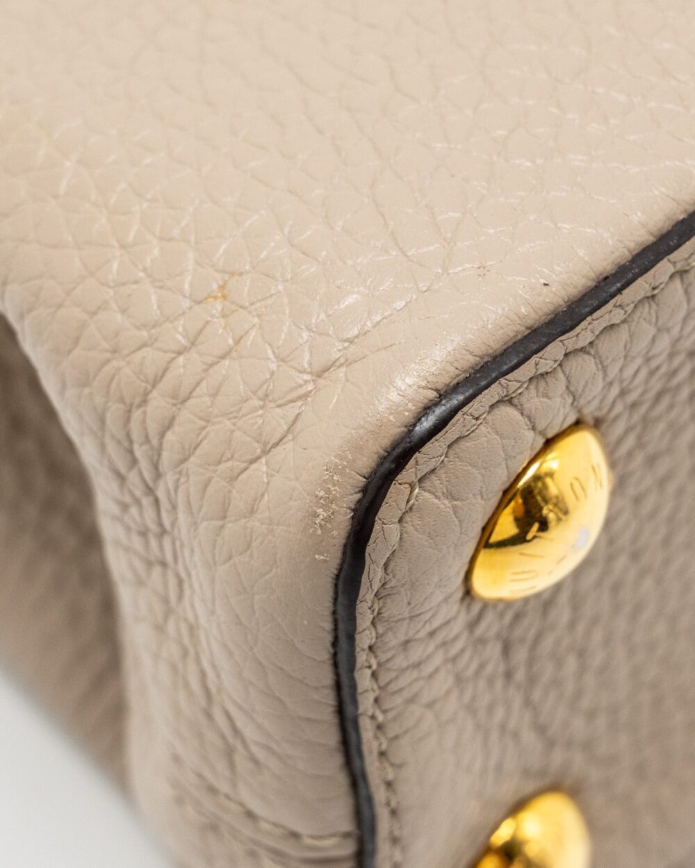 AAA Replica Louis Vuitton LV CAPUCINES BB TAURILLON LIGHT GREY GHW