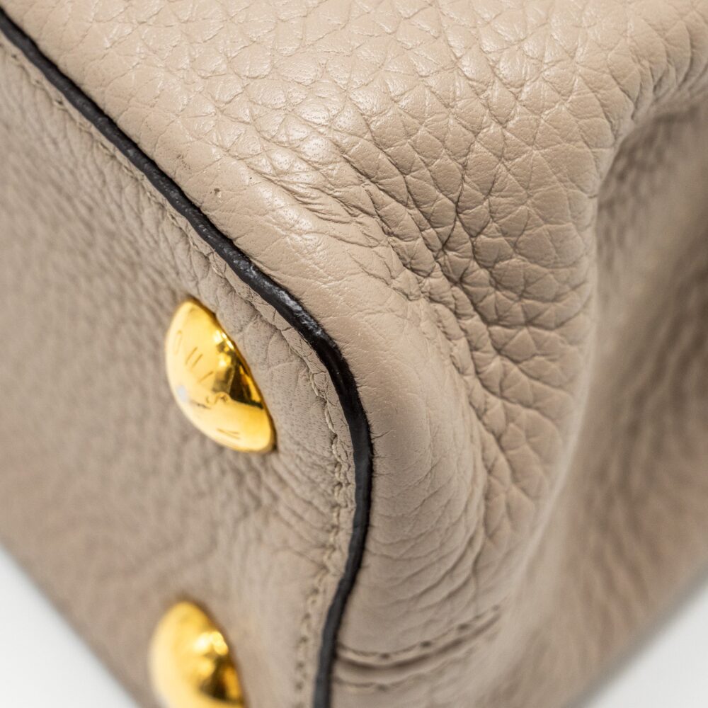 AAA Replica Louis Vuitton LV CAPUCINES BB TAURILLON LIGHT GREY GHW