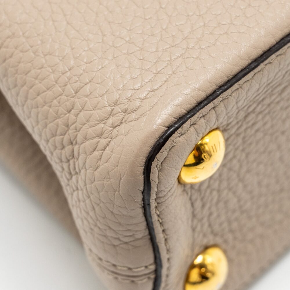 AAA Replica Louis Vuitton LV CAPUCINES BB TAURILLON LIGHT GREY GHW