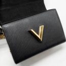 AAA Replica Louis Vuitton LV LOVE LOCK TWIST MM EPI BLACK MULTICOLOUR HARDWARE