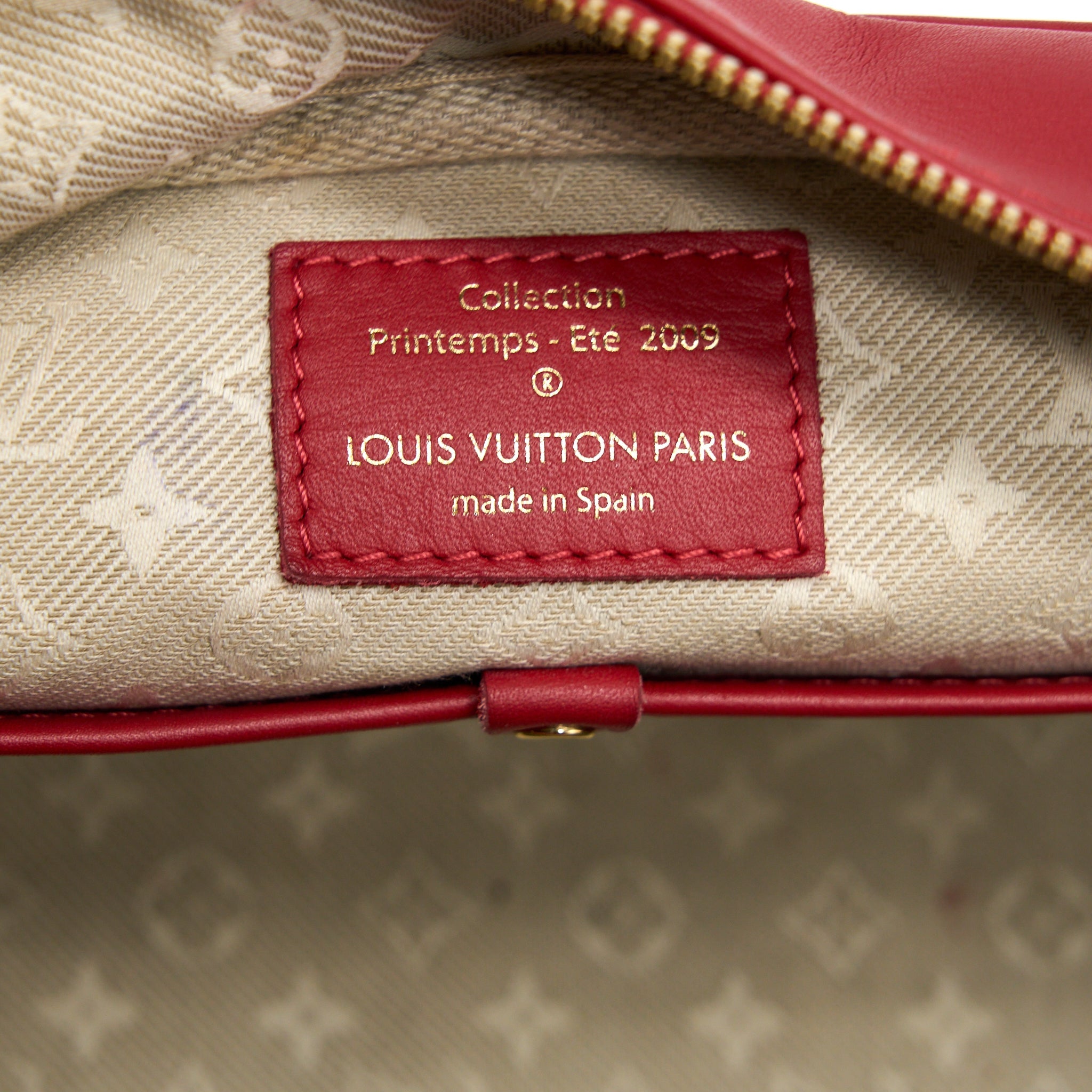 AAA Replica Louis Vuitton LV MESSENGER BAG LIMITED EDITION RED GHW