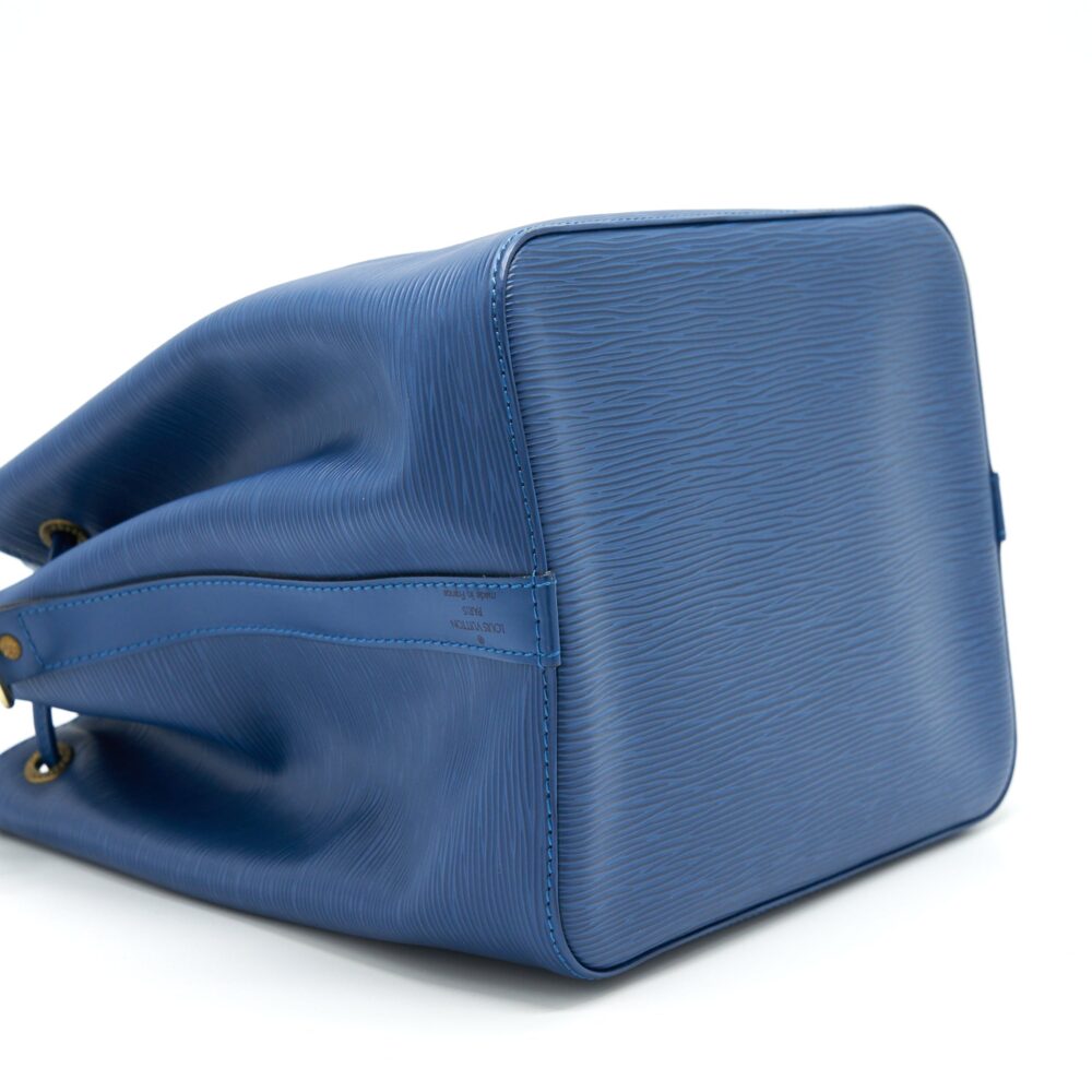 AAA Replica Louis Vuitton LV VINTAGE PETITE NOE EPI BLUE GHW