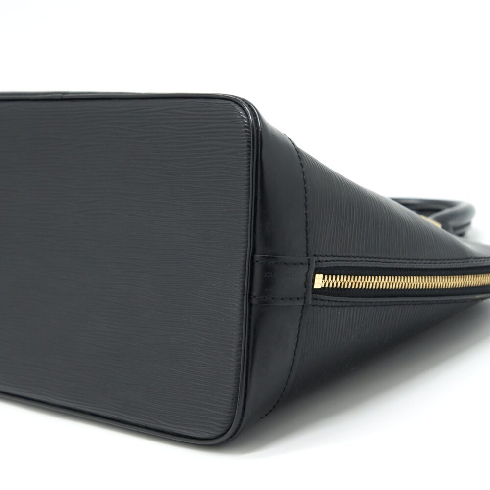AAA Replica Louis Vuitton LV ALMA BAG EPI BLACK GHW