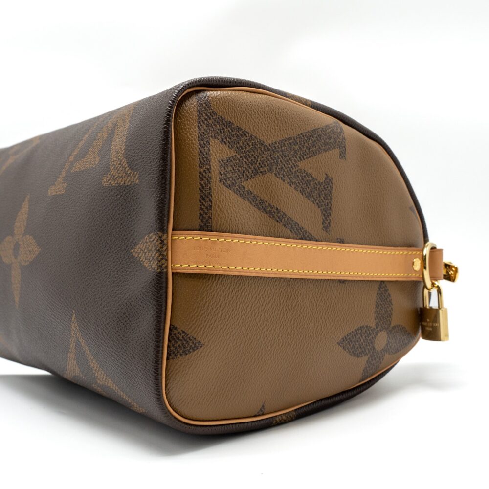 AAA Replica Louis Vuitton LV SPEEDY 30 BANDOULIERE GIANT MONOGRAM REVERSE CANVAS GHW