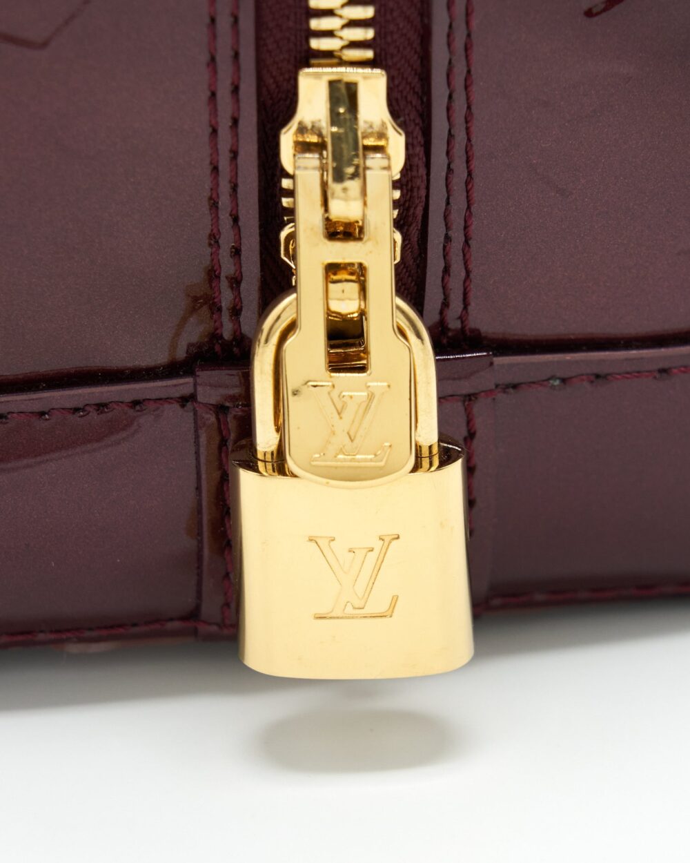 AAA Replica Louis Vuitton LV ALMA PM PATENT AMARANTE GHW