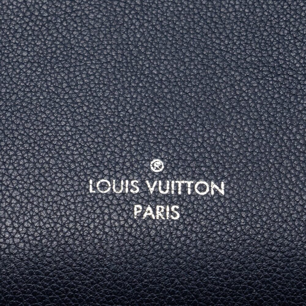 AAA Replica Louis Vuitton LV LOCK ME TOTE BAG CALFSKIN NAVY SHW