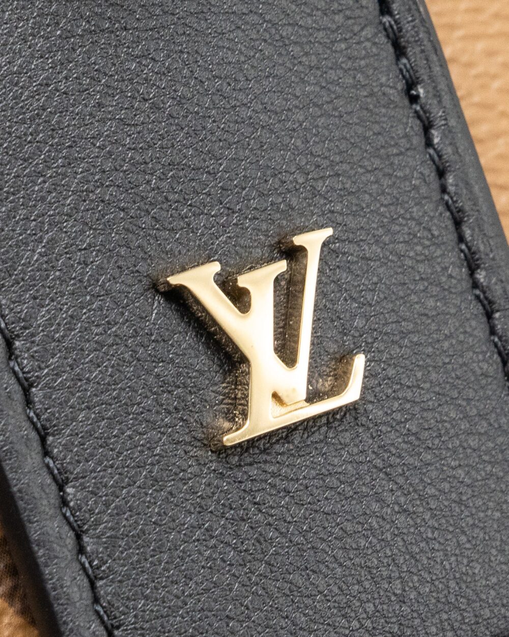 AAA Replica Louis Vuitton LV MINI BOÎTE CHAPEAU CANVAS MONOGRAM REVERSE GHW