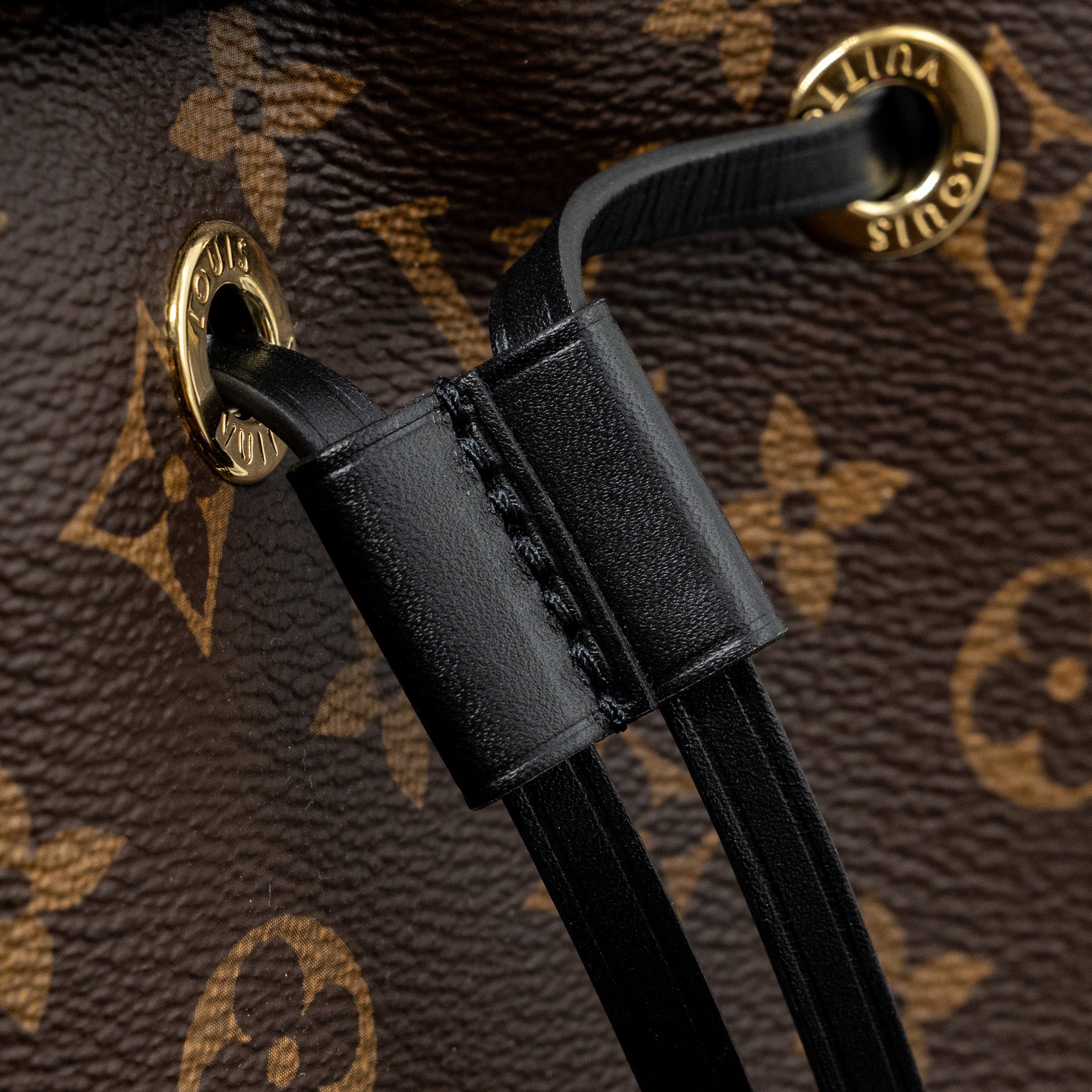 AAA Replica Louis Vuitton LV NEONOE MONOGRAM CANVAS BLACK GHW (NEW VERSION)