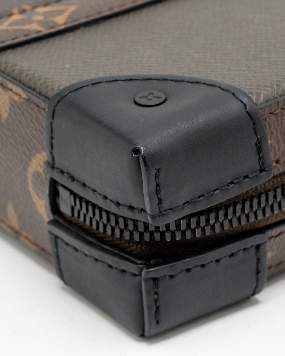 AAA Replica Louis Vuitton LV SOFT TRUNK WALLET TAIGA / MONOGRAM CANVAS KHAKI GREEN BLACK HARDWARE