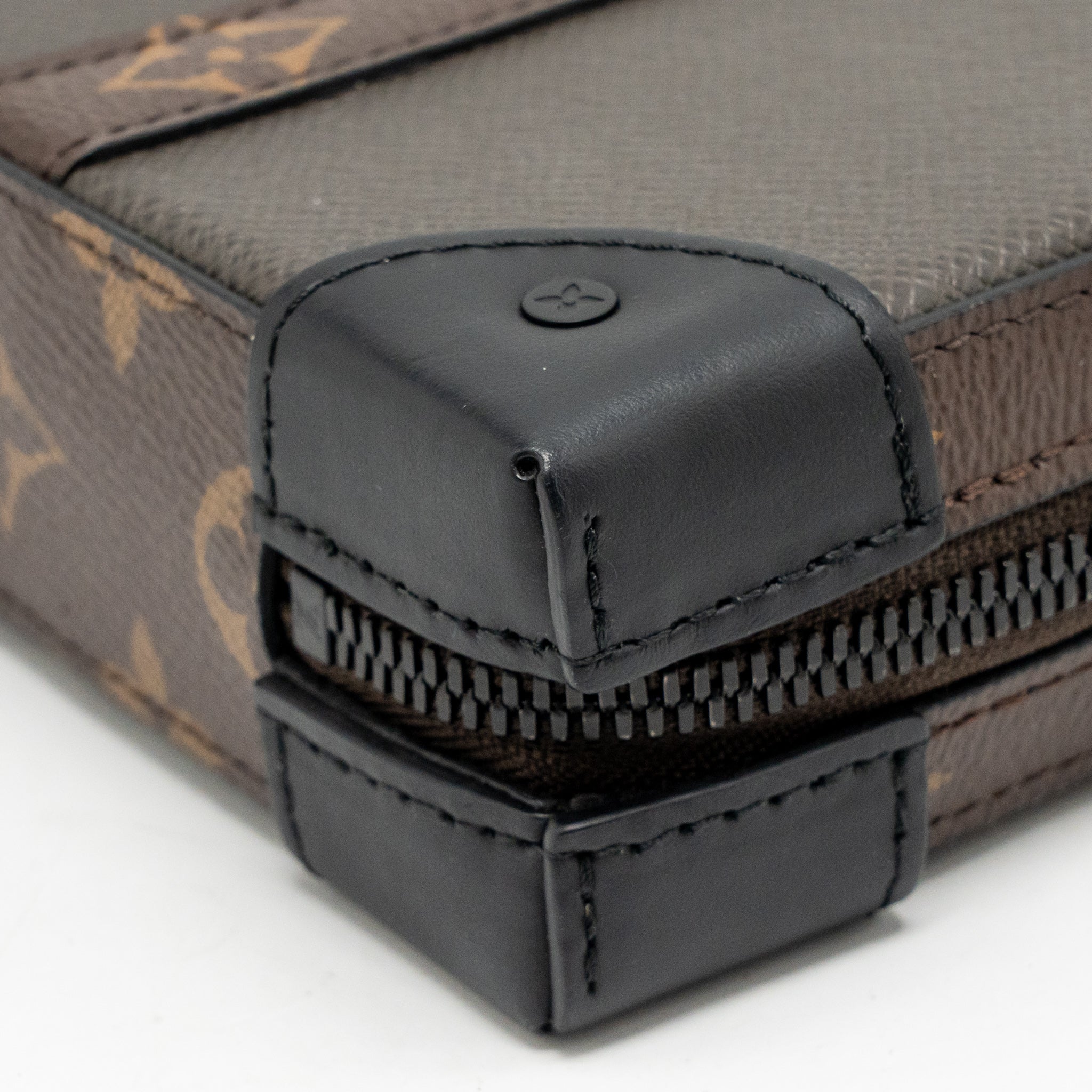AAA Replica Louis Vuitton LV SOFT TRUNK WALLET TAIGA / MONOGRAM CANVAS KHAKI GREEN BLACK HARDWARE
