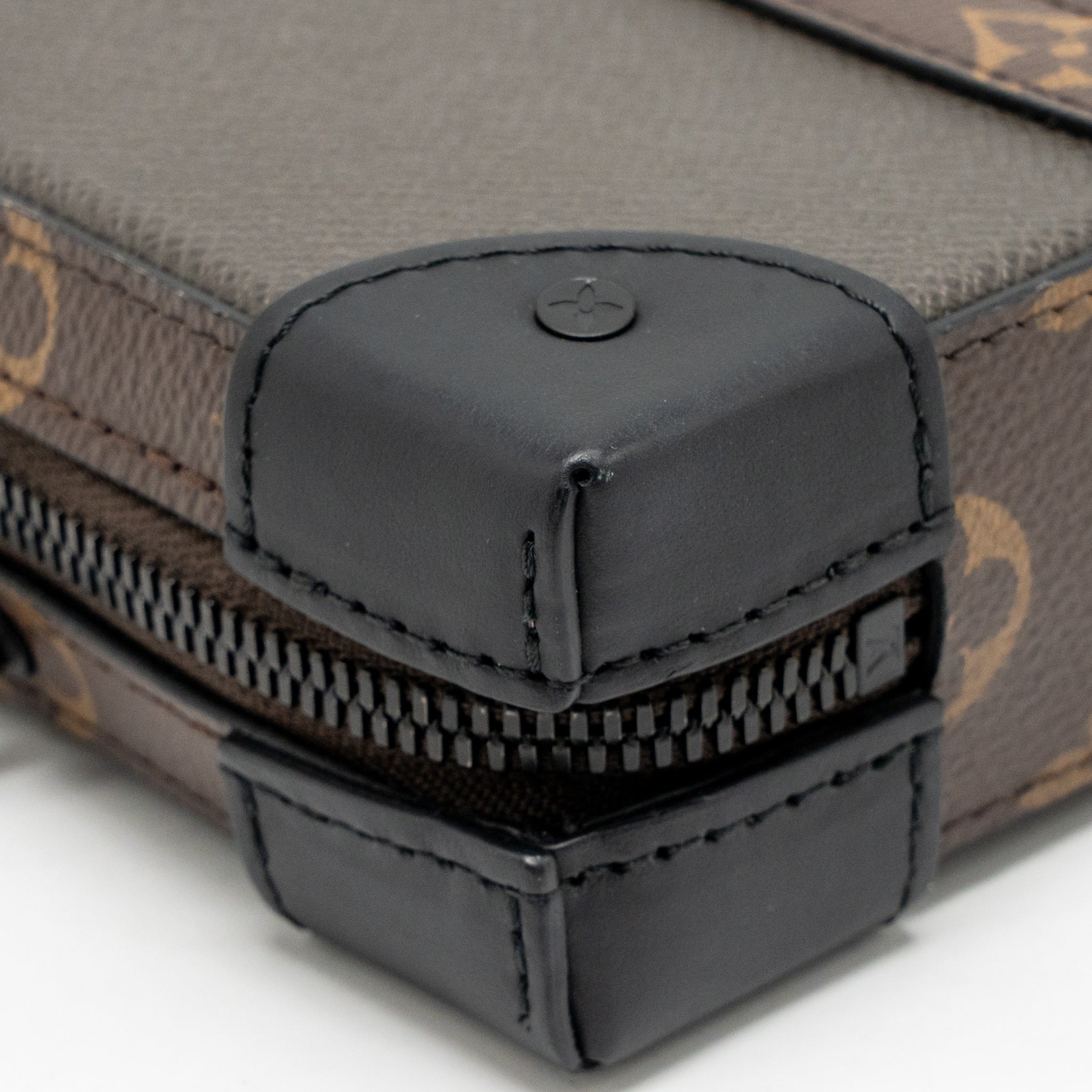AAA Replica Louis Vuitton LV SOFT TRUNK WALLET TAIGA / MONOGRAM CANVAS KHAKI GREEN BLACK HARDWARE