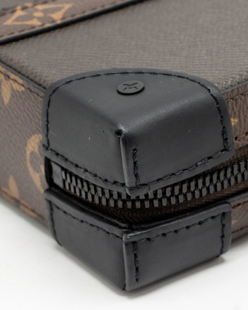 AAA Replica Louis Vuitton LV SOFT TRUNK WALLET TAIGA / MONOGRAM CANVAS KHAKI GREEN BLACK HARDWARE