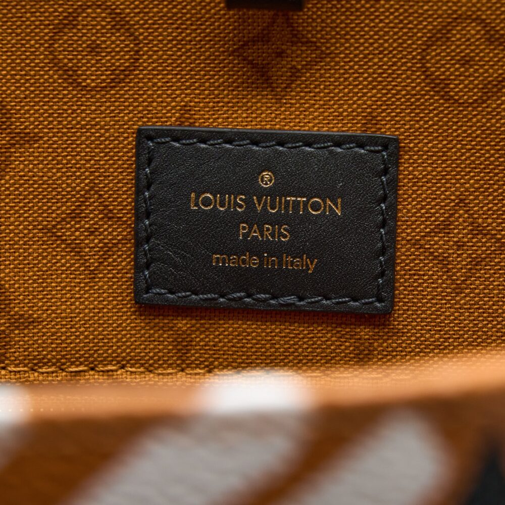AAA Replica Louis Vuitton LV CRAFTY ONTHEGO GM MONOGRAM GIANT CANVAS MULTICOLOUR GHW