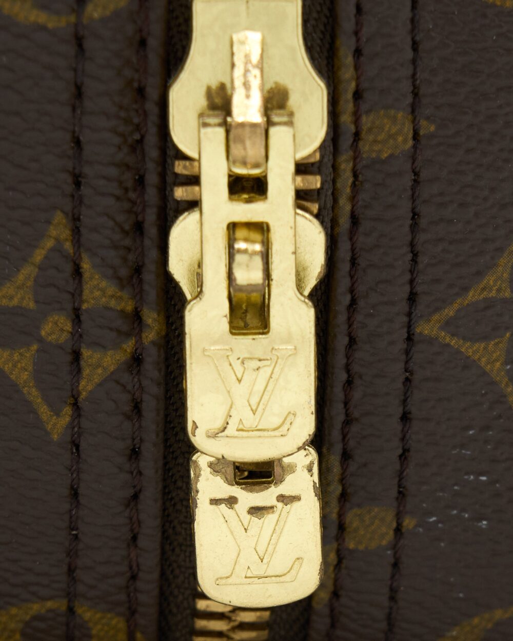 AAA Replica Louis Vuitton LV SMALL LUGGAGE BAG MONOGRAM CANVAS GHW