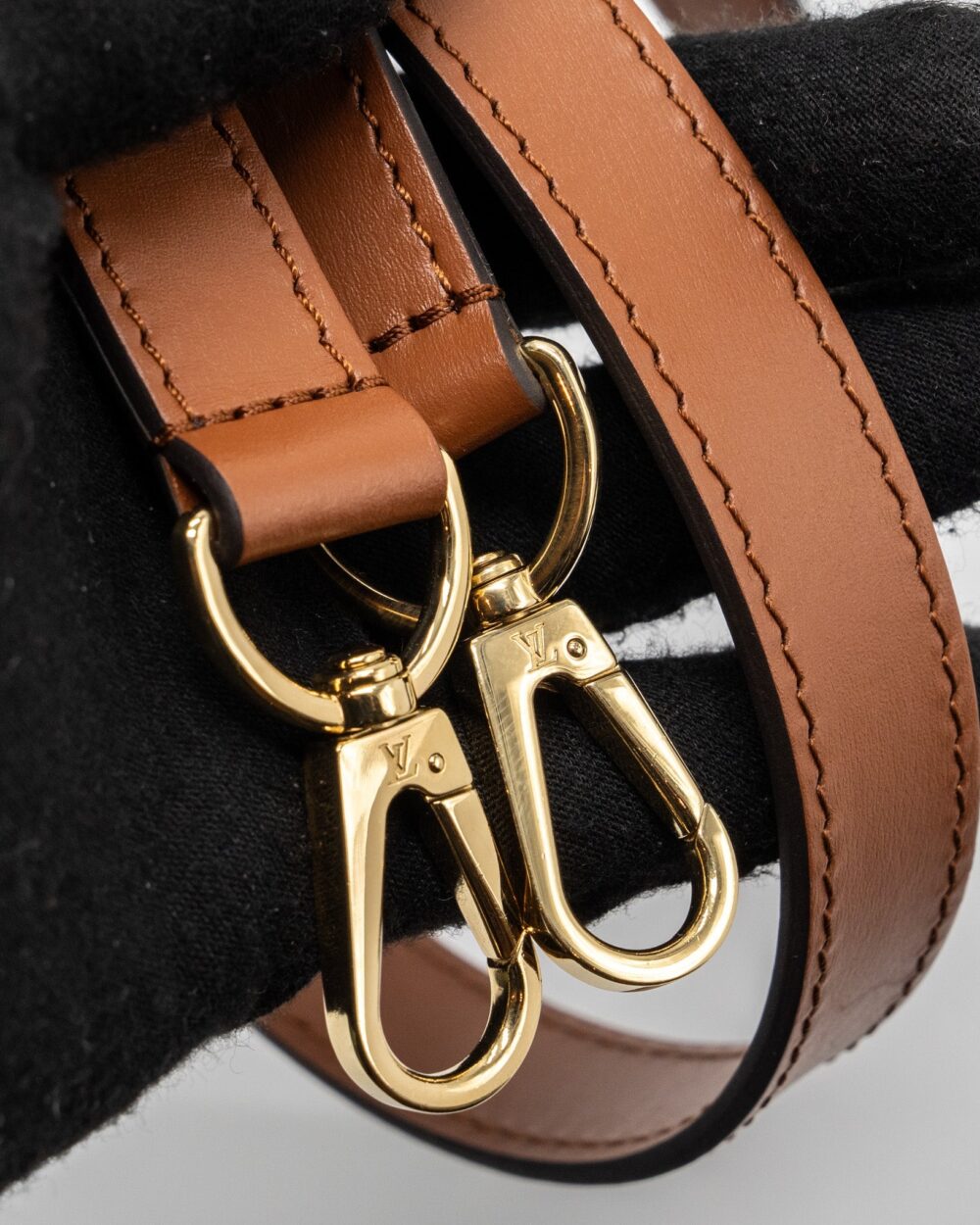 AAA Replica Louis Vuitton LV MINI DAUPHINE MONOGRAM CANVAS GHW