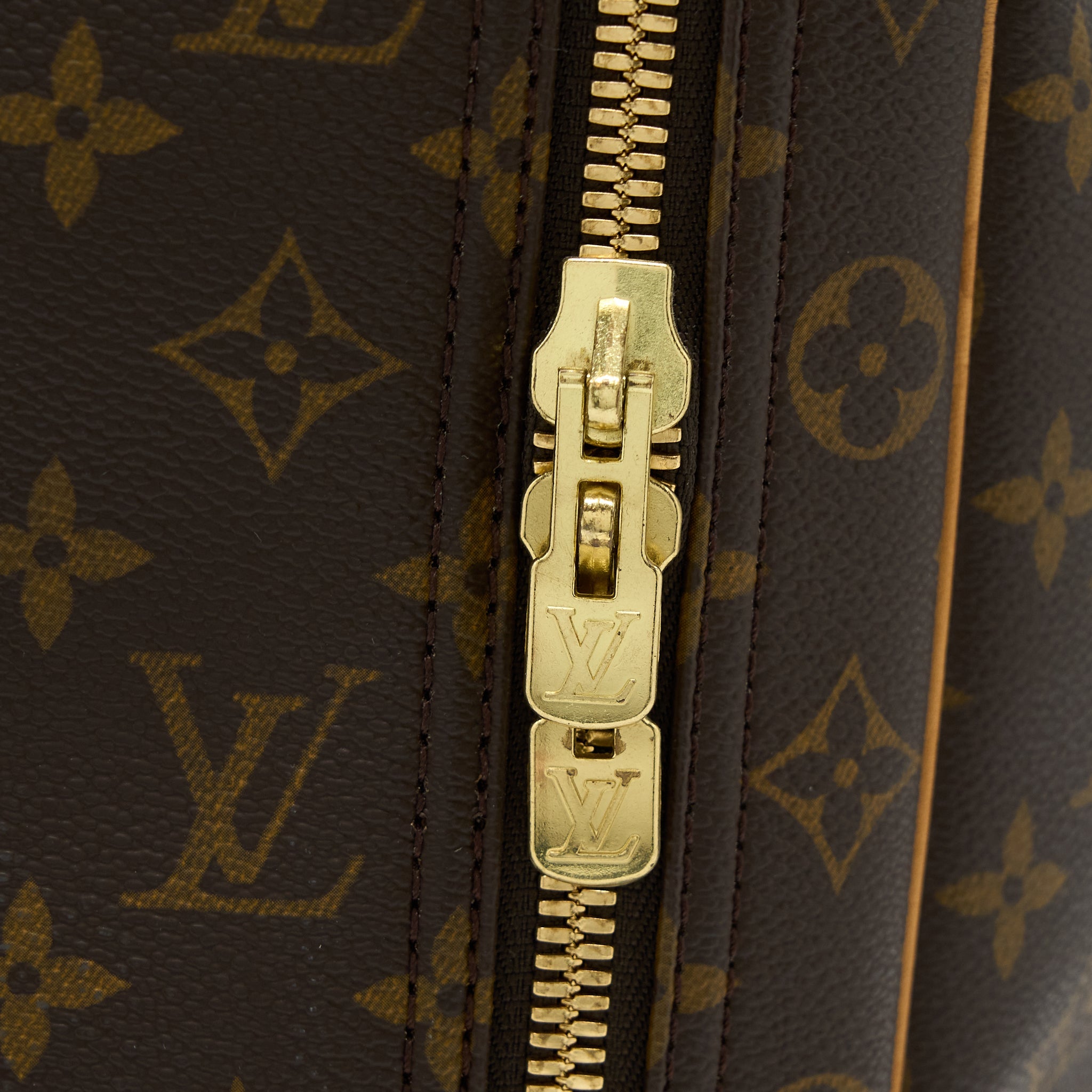 AAA Replica Louis Vuitton LV LARGE LUGGAGE BAG MONOGRAM CANVAS GHW