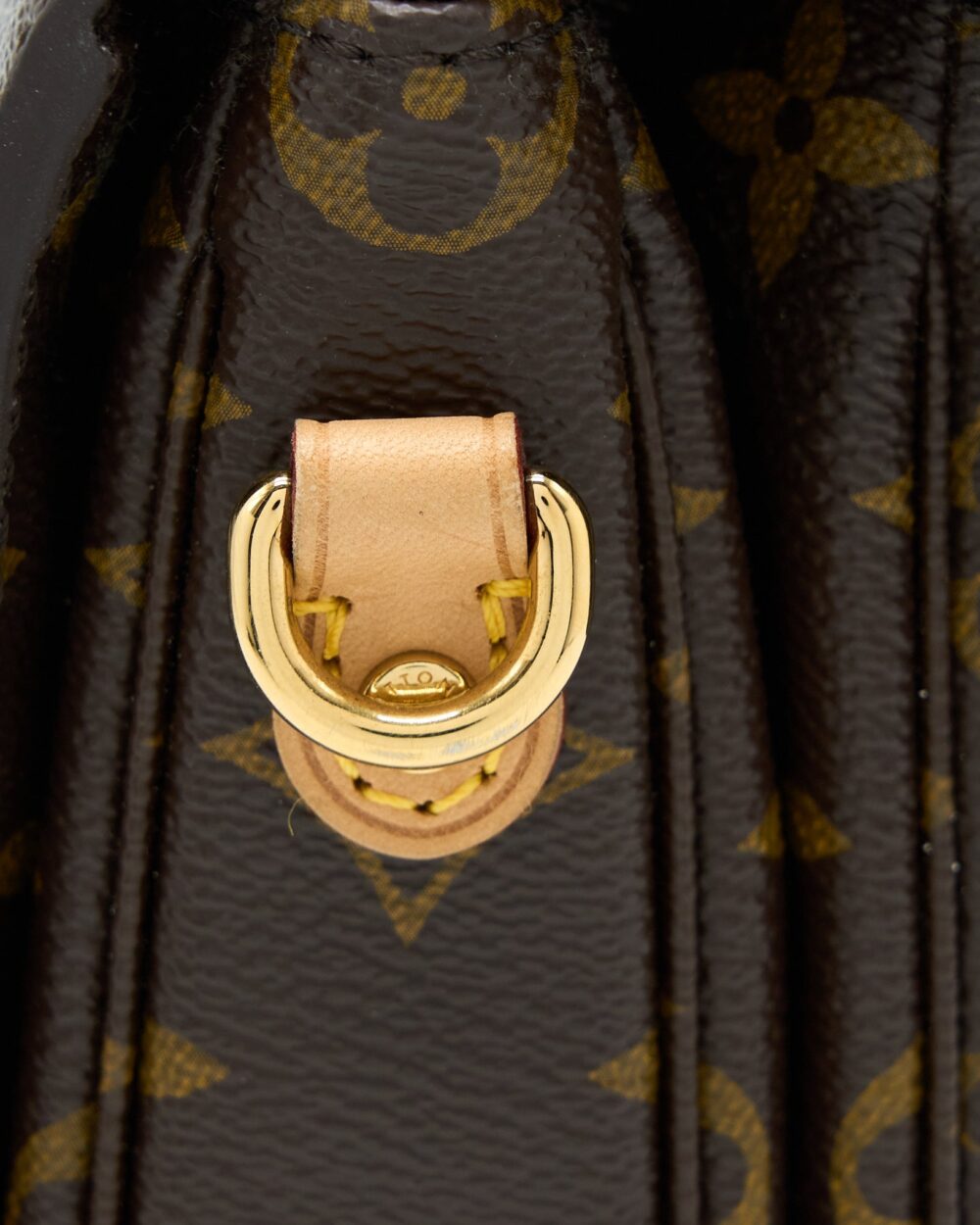 AAA Replica Louis Vuitton LV POCHETTE MÉTIS MONOGRAM CANVAS GHW
