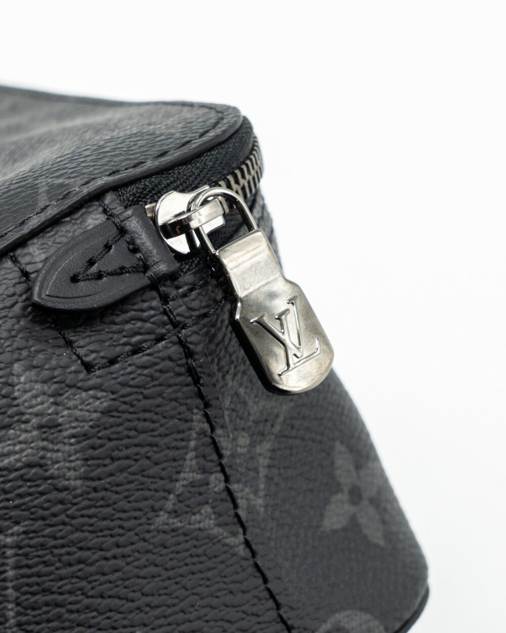 AAA Replica Louis Vuitton LV PACKING CUBE MM MONOGRAM ECLIPSE SHW
