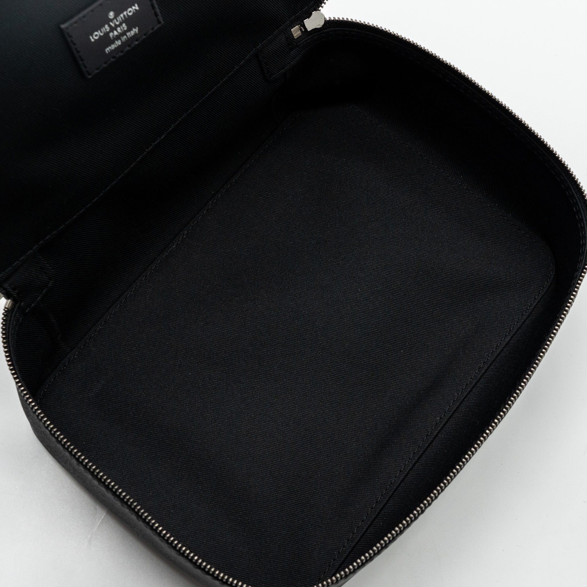 AAA Replica Louis Vuitton LV PACKING CUBE MM MONOGRAM ECLIPSE SHW