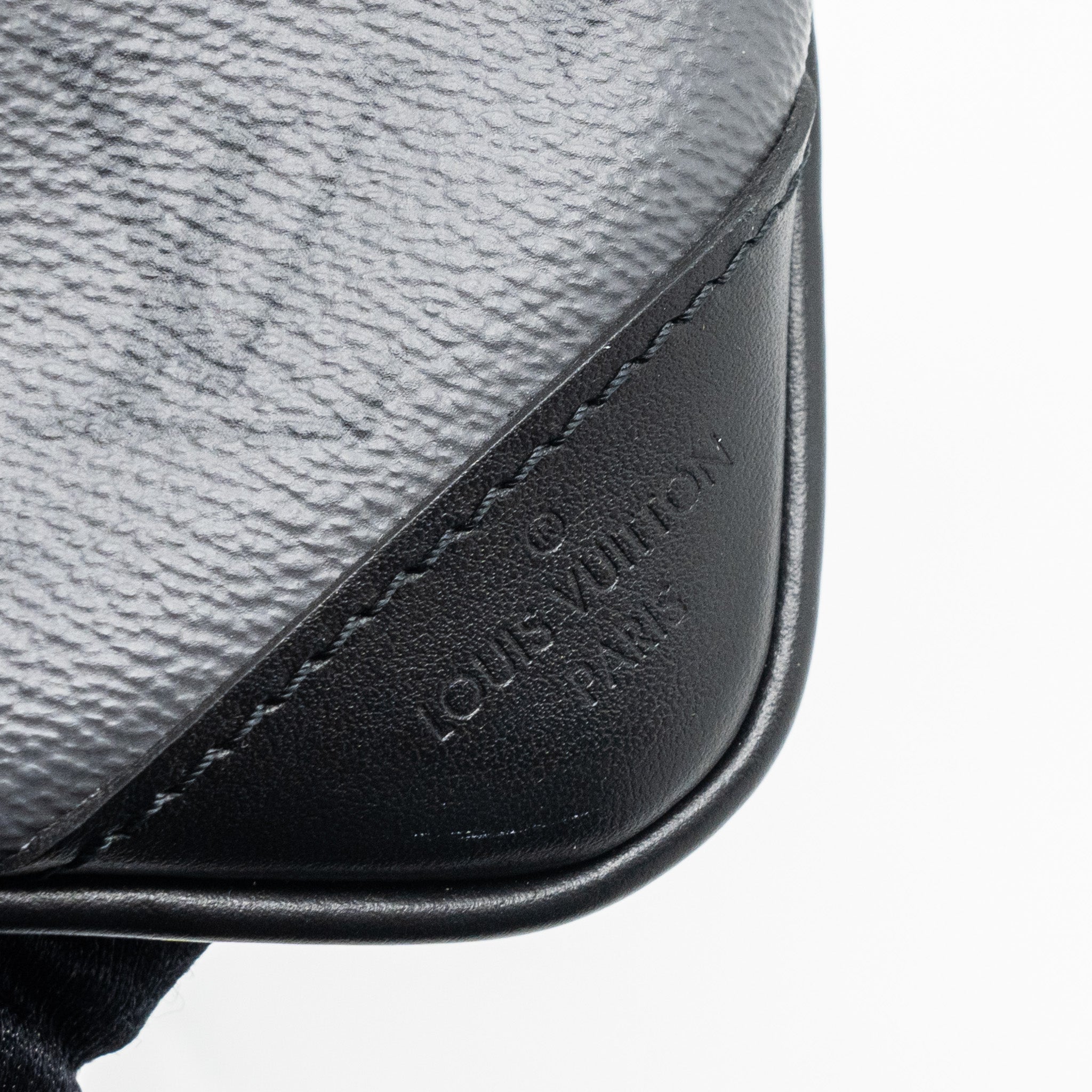 AAA Replica Louis Vuitton LV TRIO MESSENGER BAG MONOGRAM ECLIPSE SHW