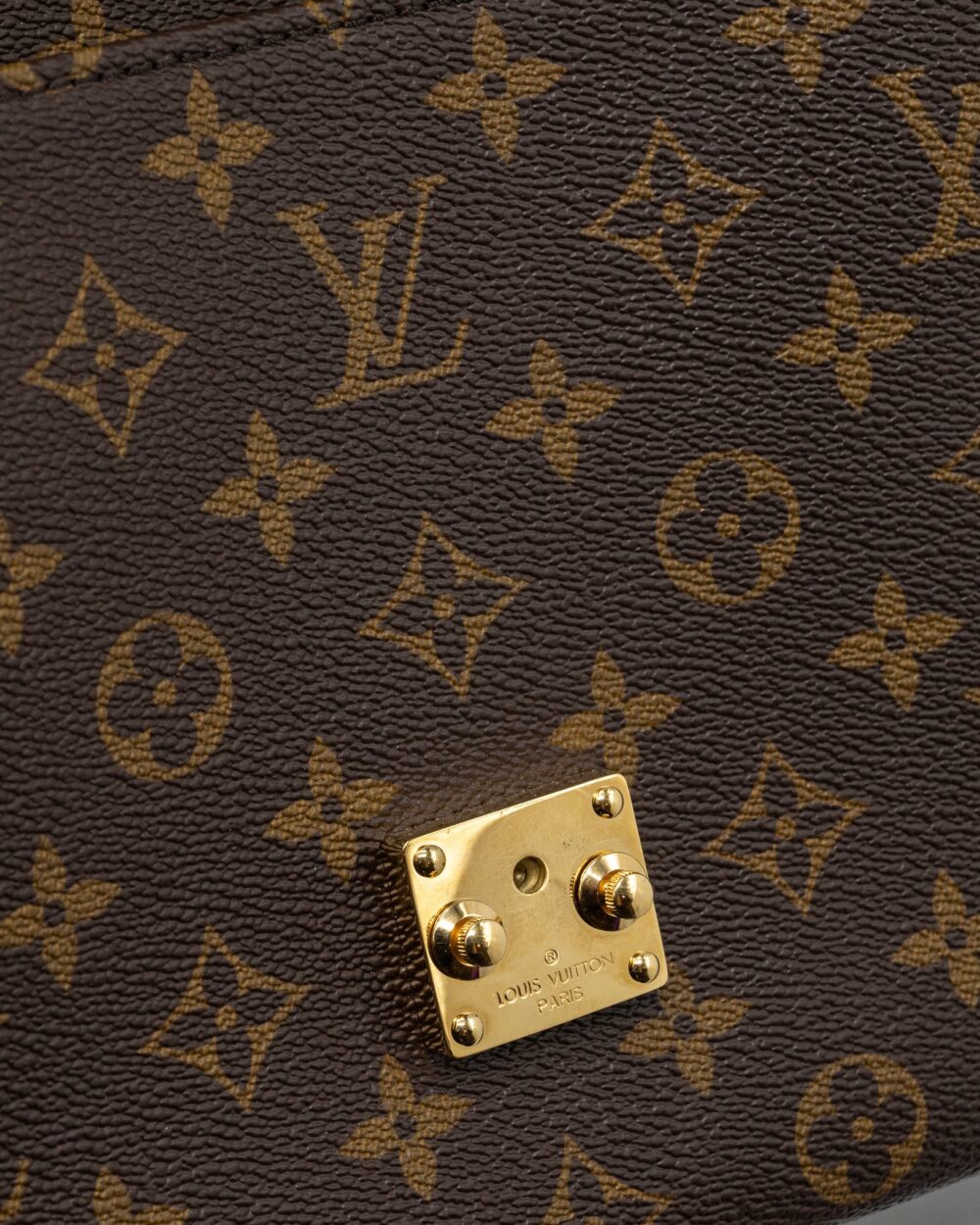 AAA Replica Louis Vuitton LV POCHETTE MÉTIS MONOGRAM CANVAS GHW