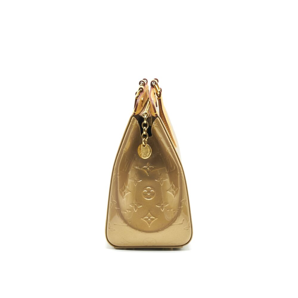 AAA Replica Louis Vuitton LV VERNIS BREA MM BEIGE POUDRE