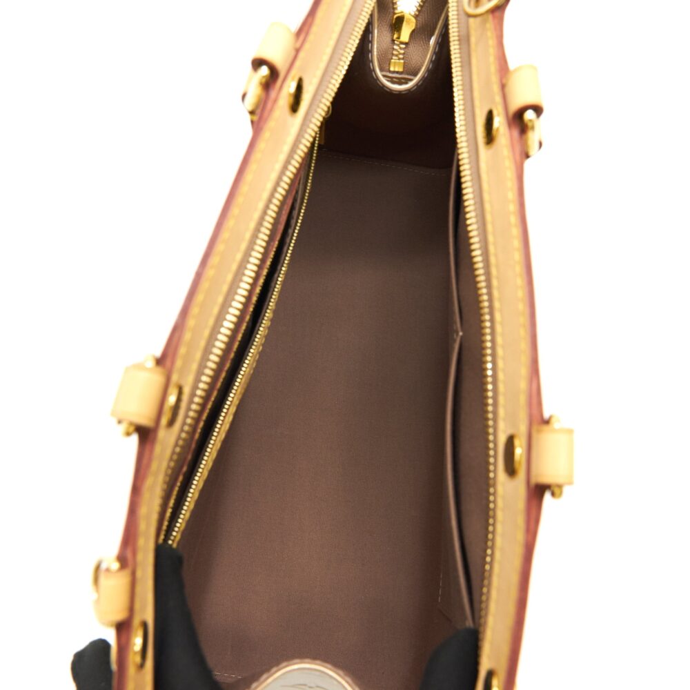 AAA Replica Louis Vuitton LV VERNIS BREA MM BEIGE POUDRE